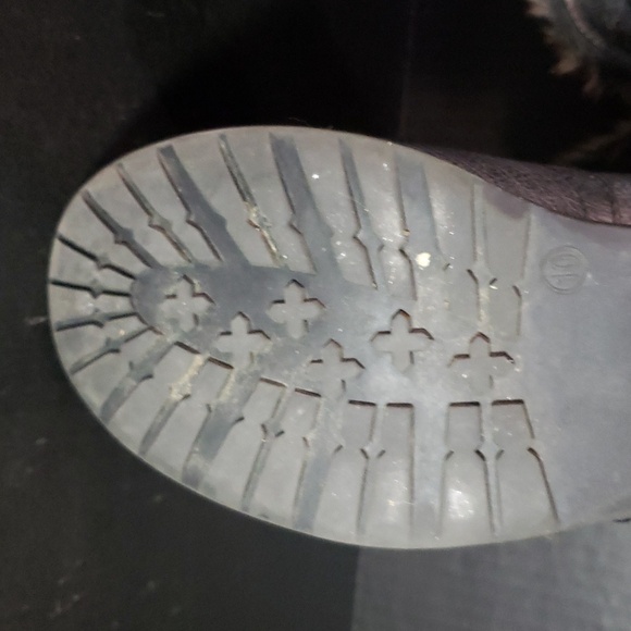 Women's faux fur, leather bootie. Size 10. - Picture 12 of 13